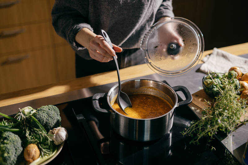 Kuchyňská lžíce Fiskars v akci