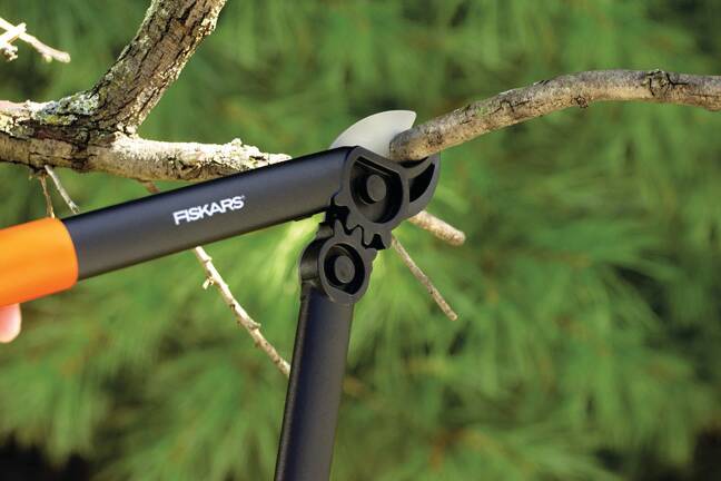 Dvouruční nůžky Fiskars L31 PowerGear