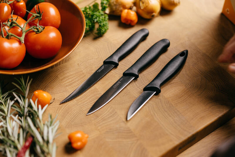 Sada na krájení zeleniny Fiskars Essential v akci