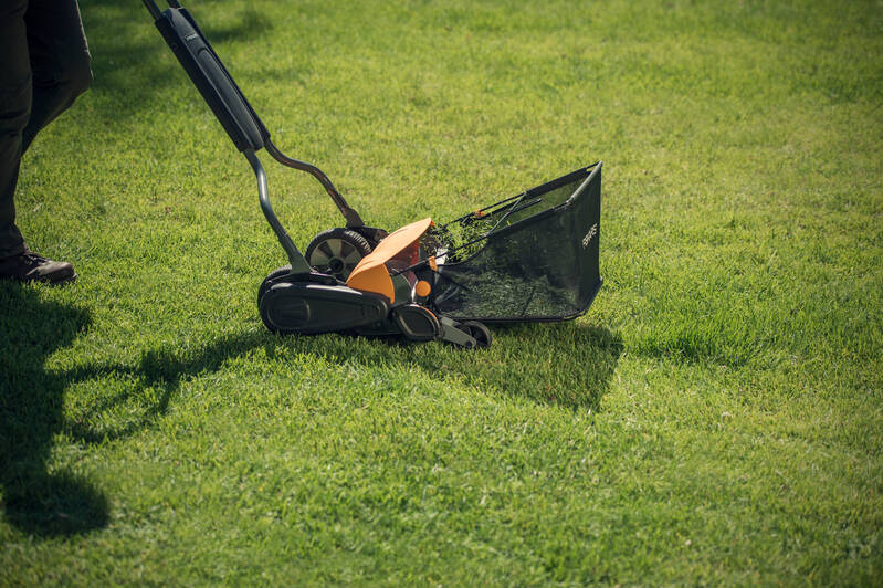 Vřetenová sekačka Fiskars StaySharp Max