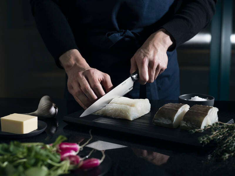 Porcovací nůž Fiskars Taiten