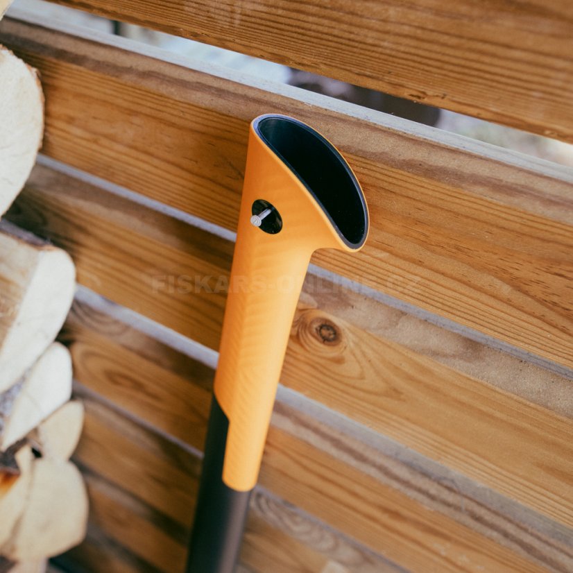 Set sekera Fiskars X28 + univerzální nůž