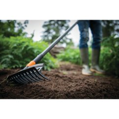Univerzální hrábě Fiskars QuikFit
