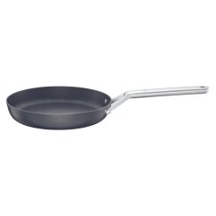 Panvica Fiskars Taiten 24 cm