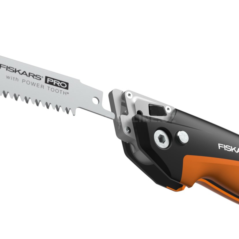Kompaktní skládací pila Fiskars na dřevo i kov
