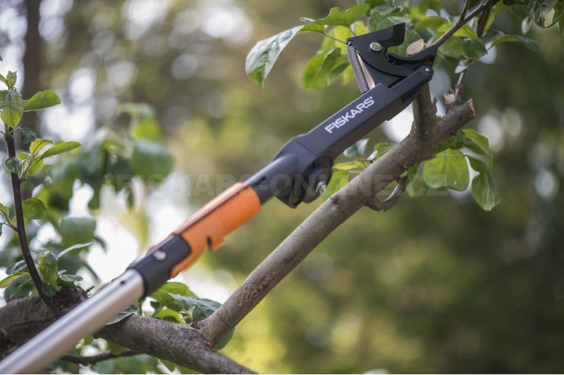 Univerzální nůžky Fiskars QuikFit