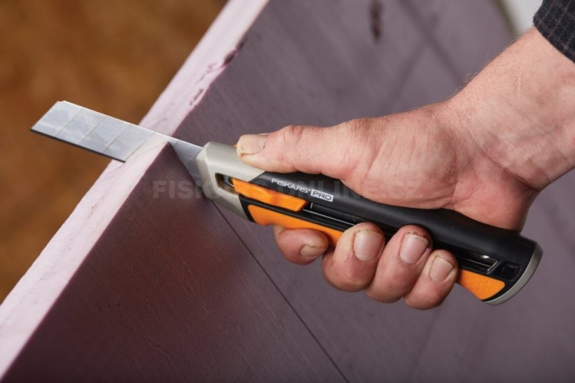 Odlamovací nůž Fiskars CarbonMax™ 25 mm