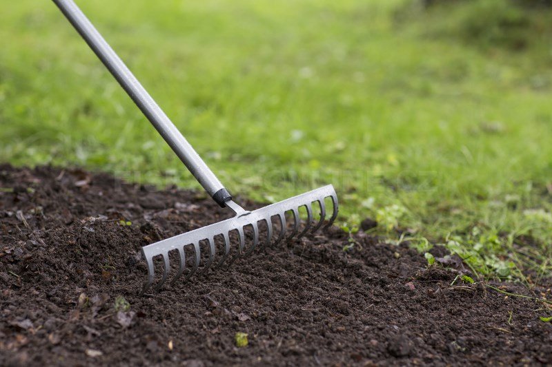 Lehké zahradní hrábě Fiskars Ergonomic