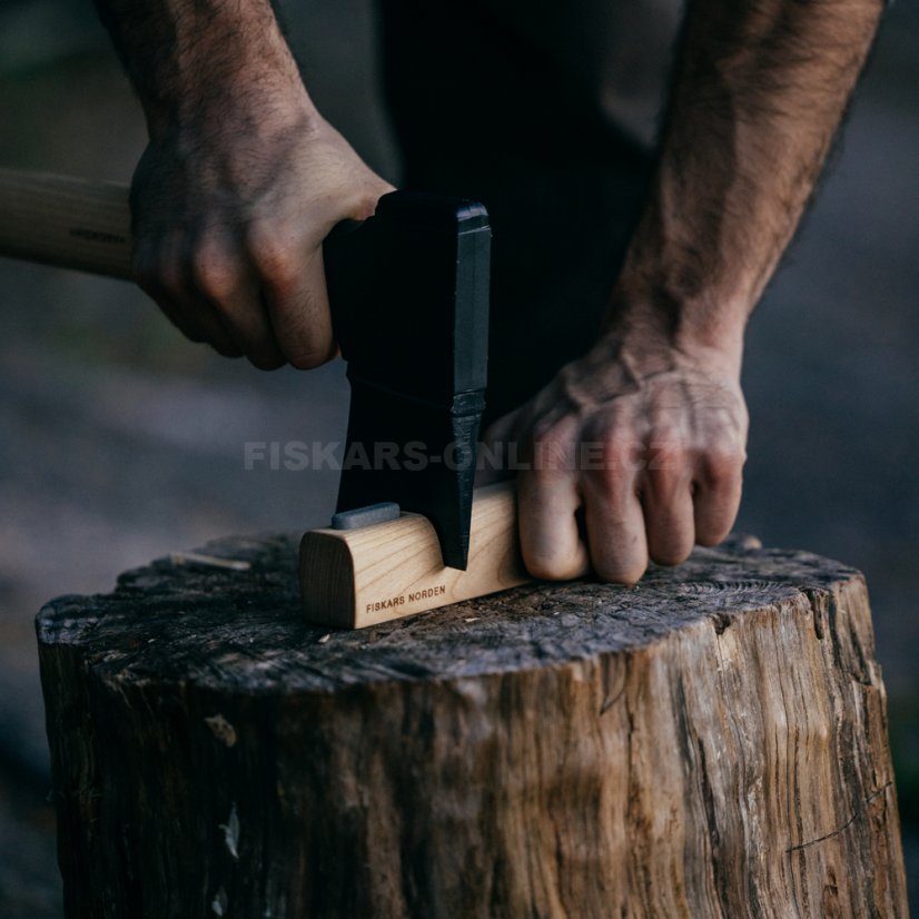 Ostřič nožů a seker Fiskars Norden