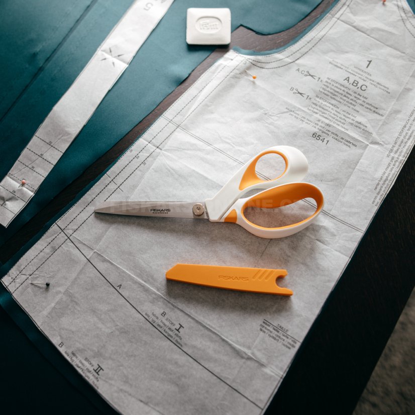 Nožnice na látku Fiskars Premier RazorEdge™ 23 cm
