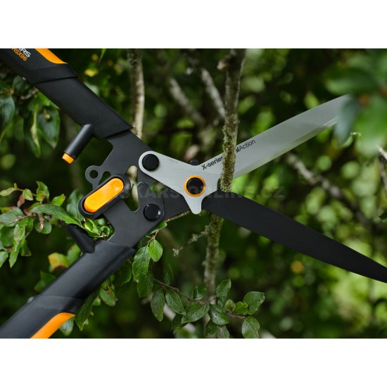 Nůžky na živý plot Fiskars DualAction HSX96