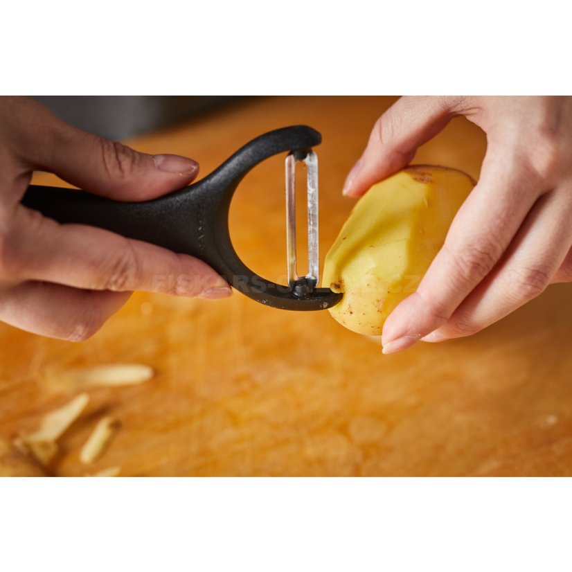 Škrabka na zeleninu Fiskars Essential