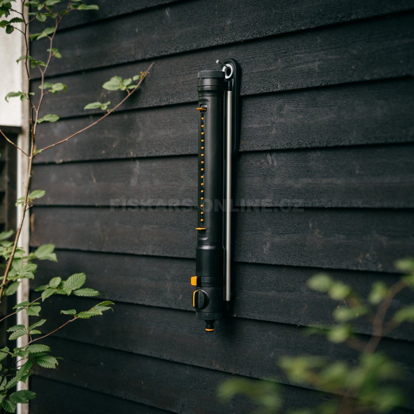Oscilující zavlažovač Fiskars X-Series M 1070832