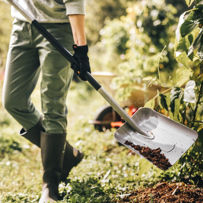 Lopata Fiskars Xact