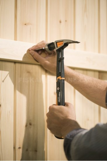 Kladivo Fiskars tesárske XL
