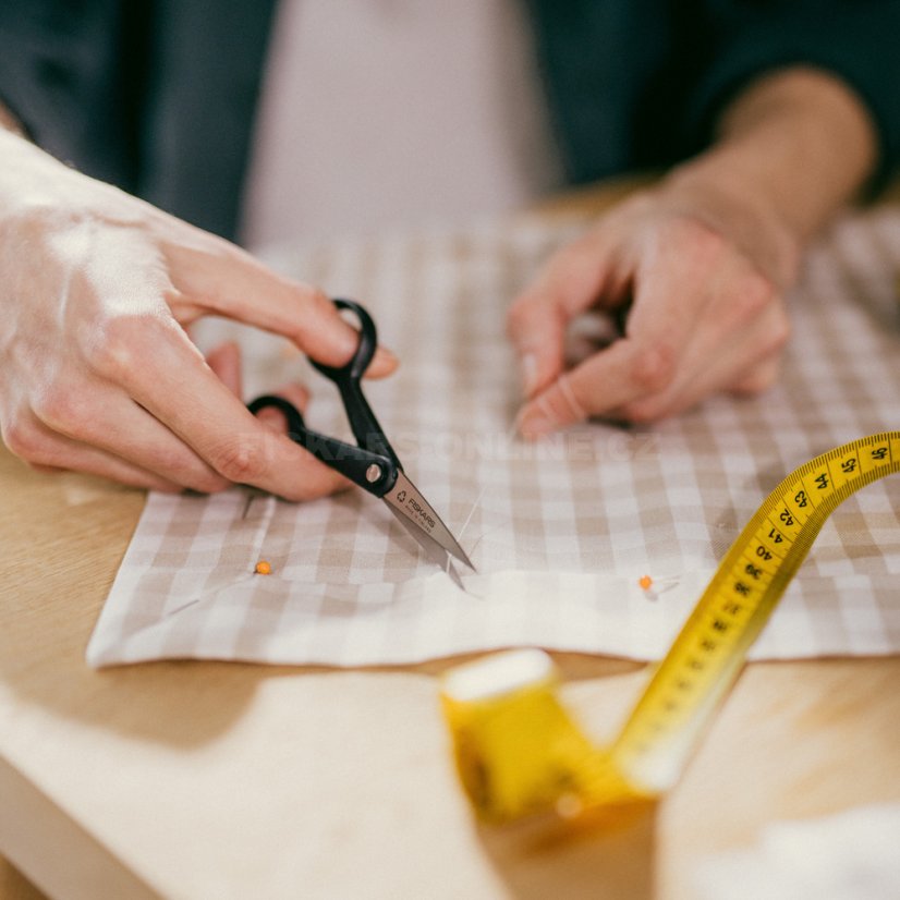 Vyšívací nůžky Fiskars Functional Form ReNew 13 cm