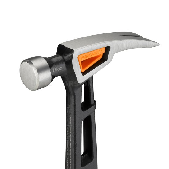 Tesárske kladivo Fiskars M