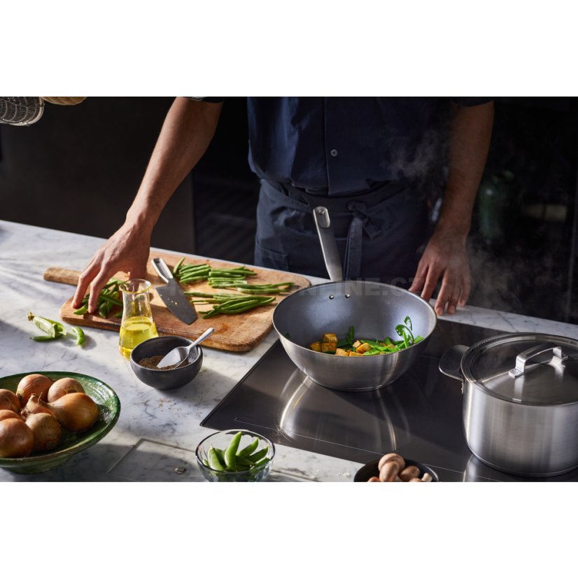 Wok pánev Fiskars All Steel