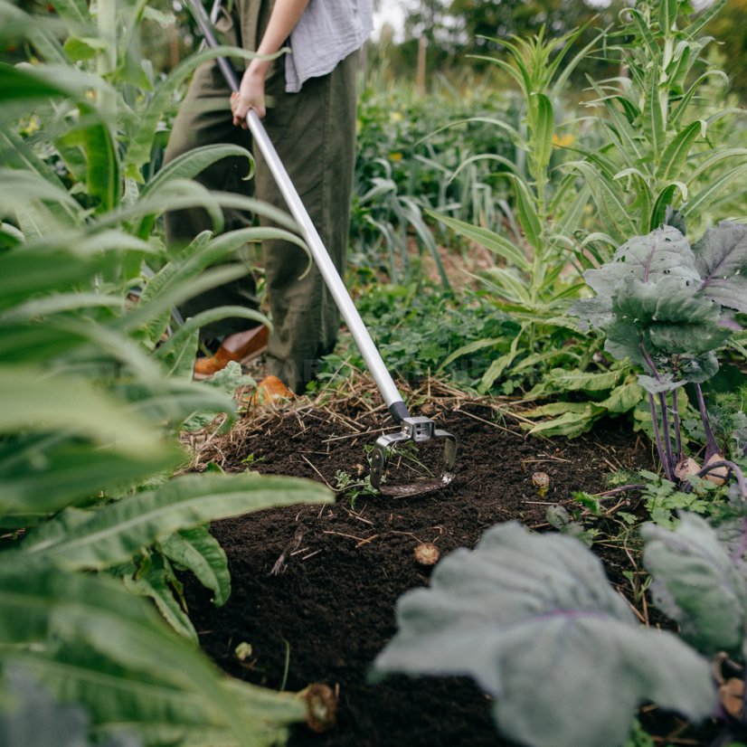 Škrabka na plevel Fiskars Xact™