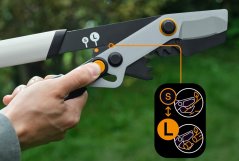 Zahradní nůžky Fiskars DualAction s přepínáním mezi rychlostí a silou střihu.