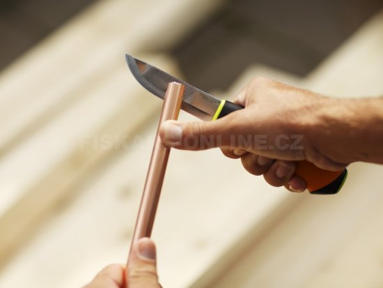 Nôž Fiskars na náročnú prácu