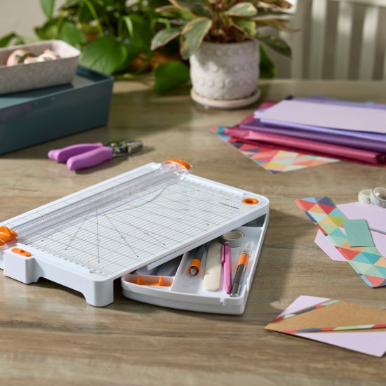 Rezačka papiera Fiskars SureCut 1077981 A4