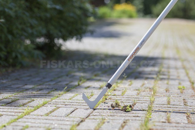 Lehký nůž na spáry Fiskars