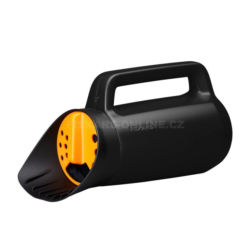 Ruční sypač soli, písku, hnojiv Fiskars Solid