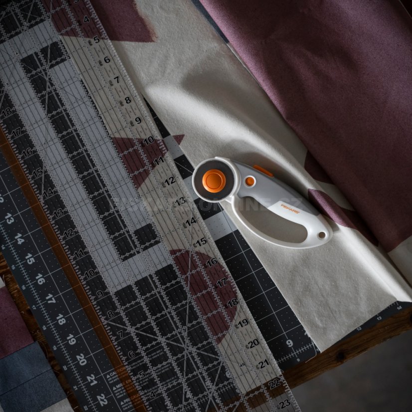 Řezací kolečko na látku Fiskars Titanium 45 mm