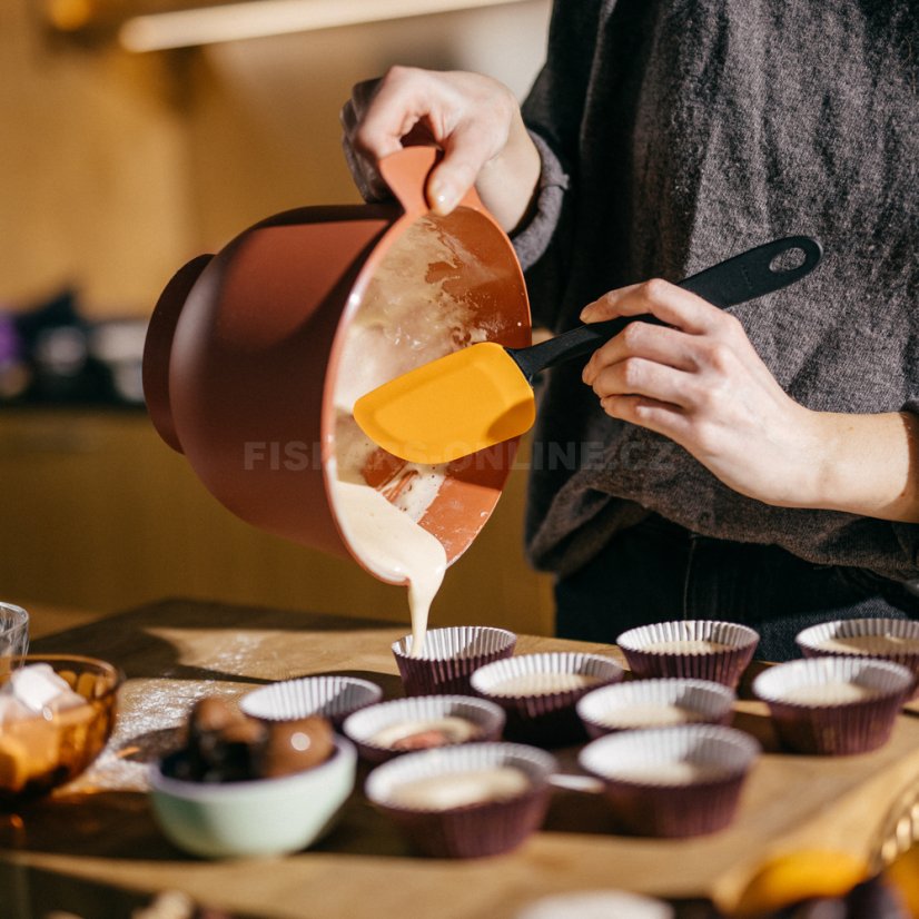 Stěrka na těsto Fiskars Essential