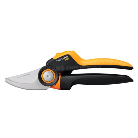 Dvoučepelové zahradní nůžky Fiskars X-series P921 (M)