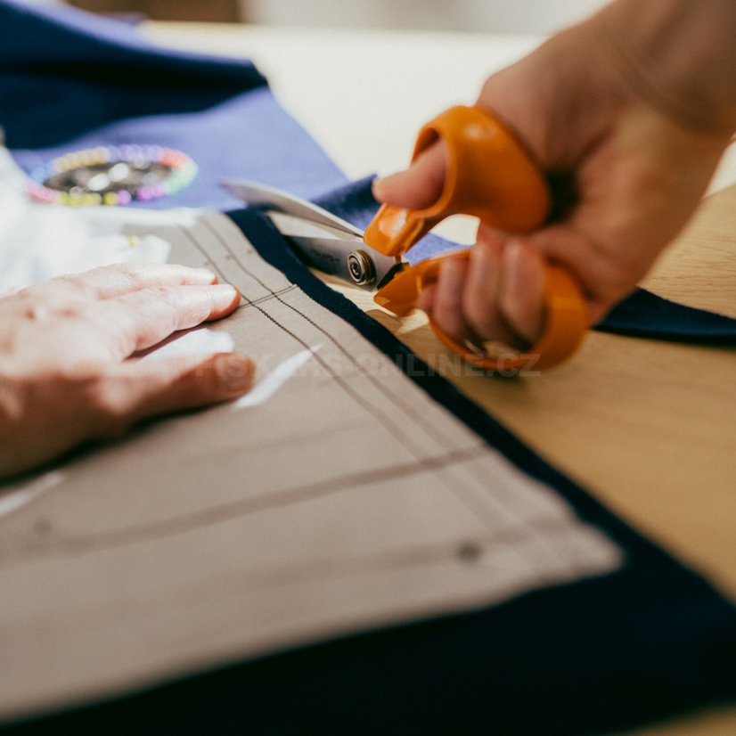 Krejčovské nůžky Fiskars Classic 27cm