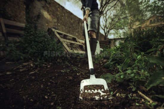 Holandská motyčka Fiskars Xact™