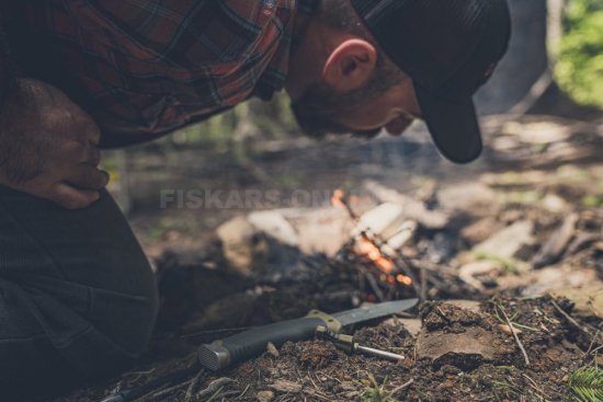 Nůž s křesadlem a pouzdrem Gerber Ultimate Survival