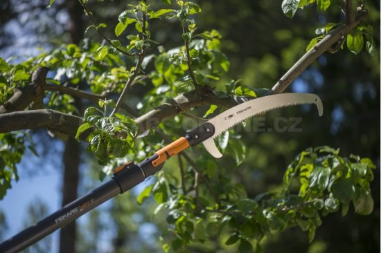 Set pilka s velkou teleskopickou násadou Fiskars Quikfit