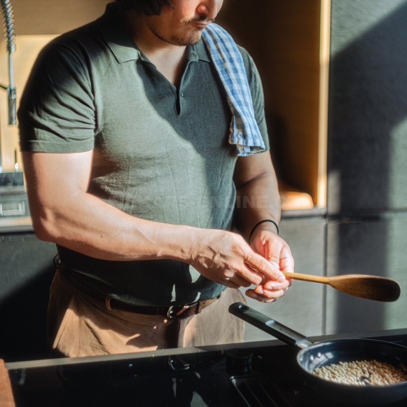 Pánev Fiskars Hard Face 20 cm