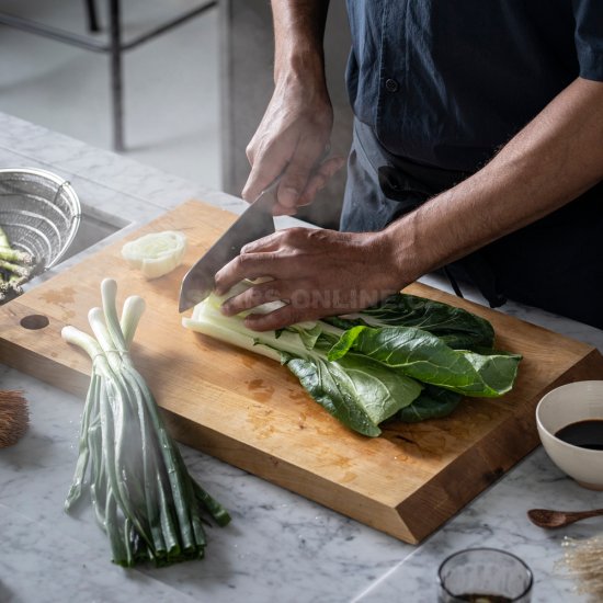 Nůž Santoku Fiskars All Steel