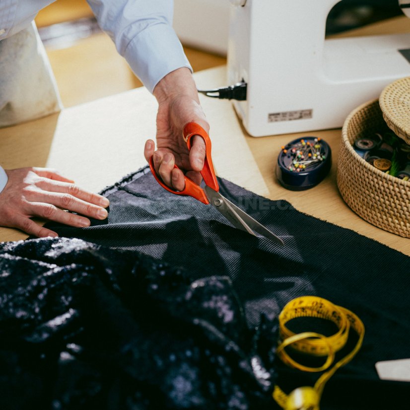 Univerzální nůžky Fiskars Classic pro leváky