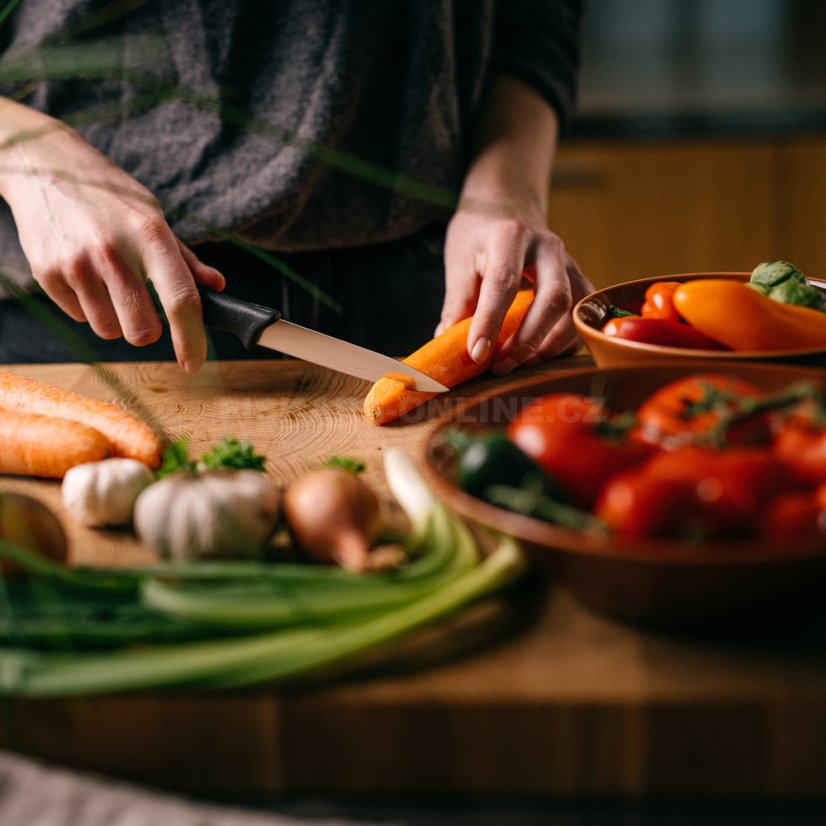 Okrajovací nůž Fiskars Essential
