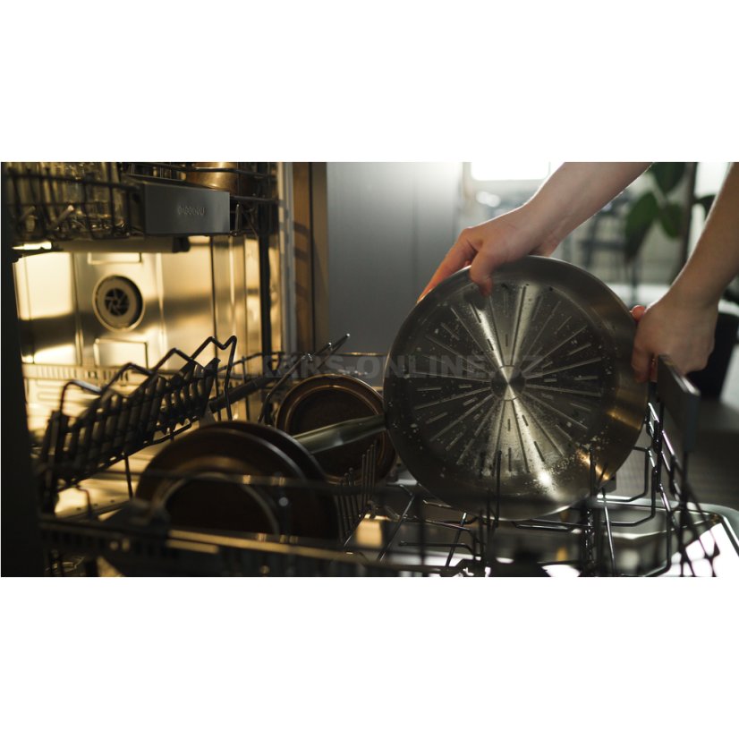 Pánev Fiskars All Steel Pure 24 cm