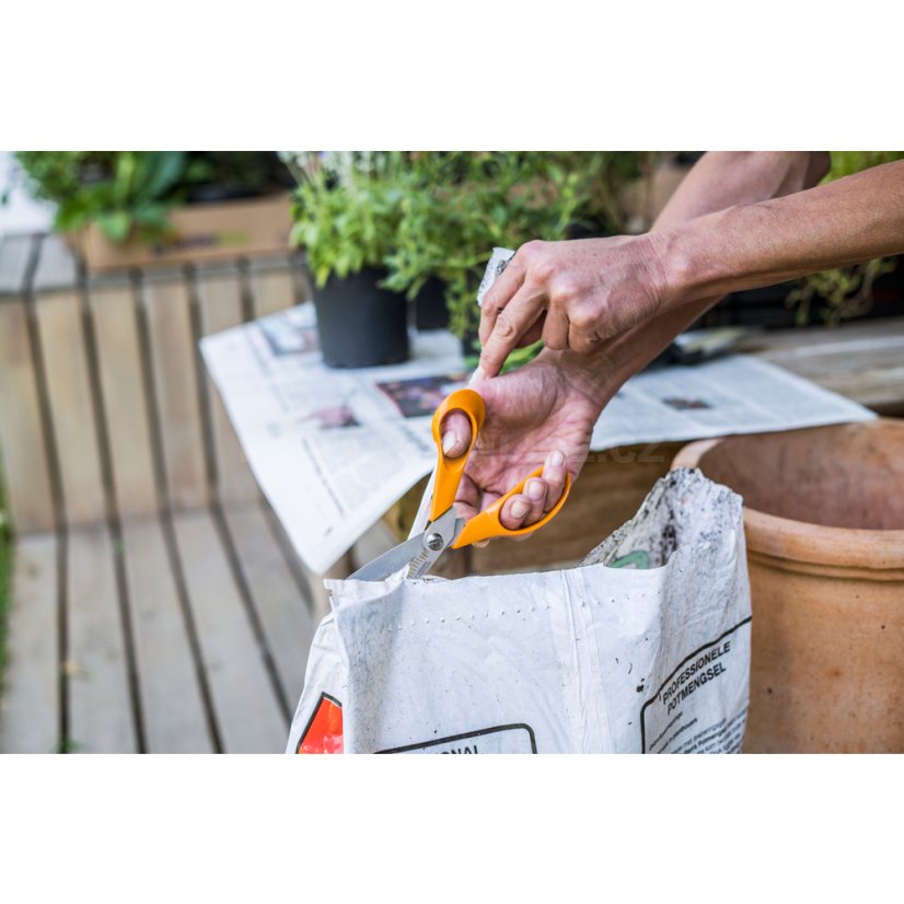 Univerzální zahradní nůžky Fiskars 18cm