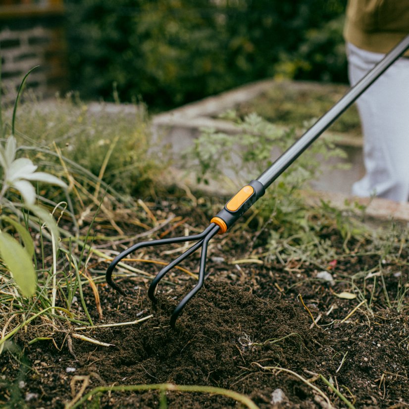 Kultivátor Fiskars OneClick