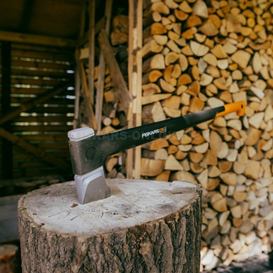 Štípací sekera Fiskars (L) X36