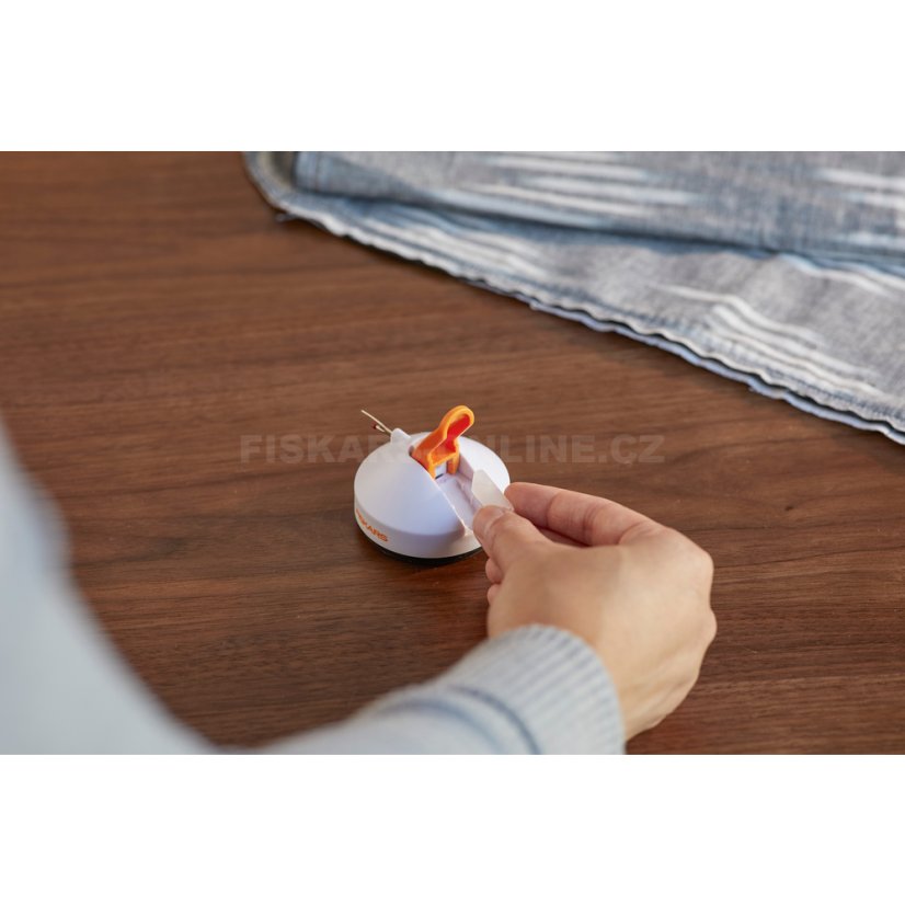 Stolový párovač švov Fiskars