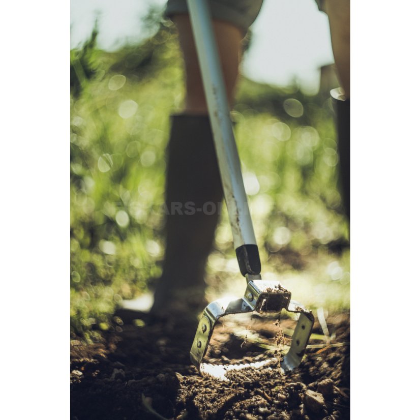 Škrabka na plevel Fiskars Xact™