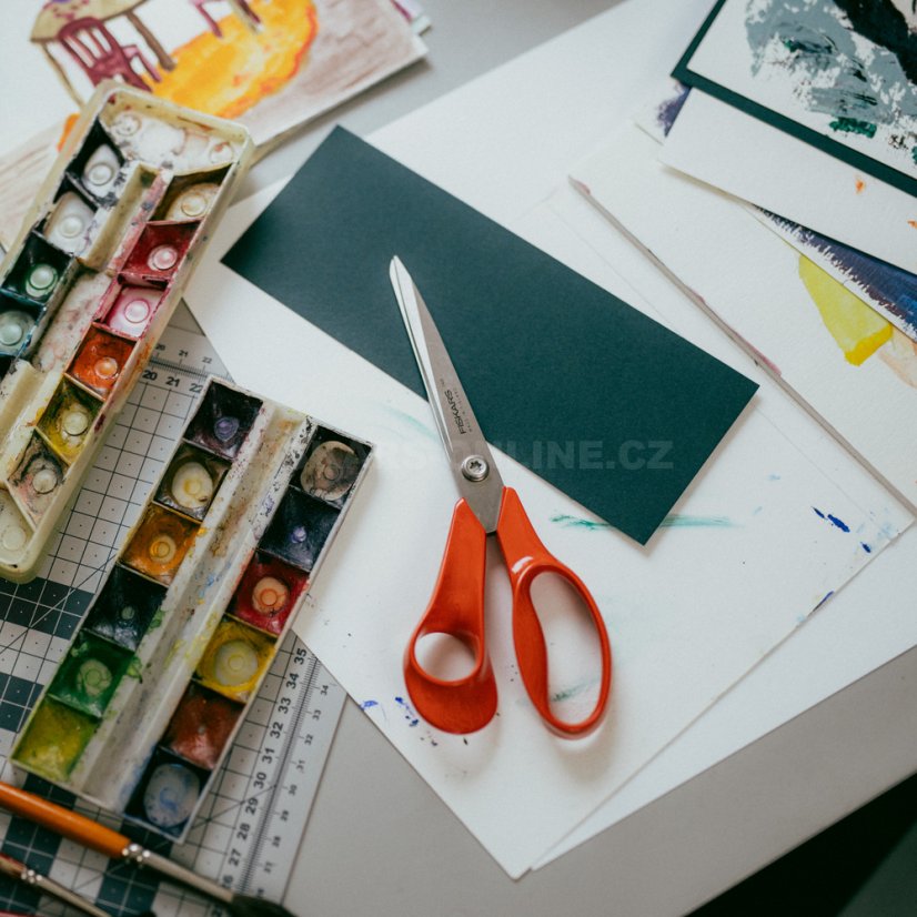 Univerzální nůžky Fiskars Classic pro leváky