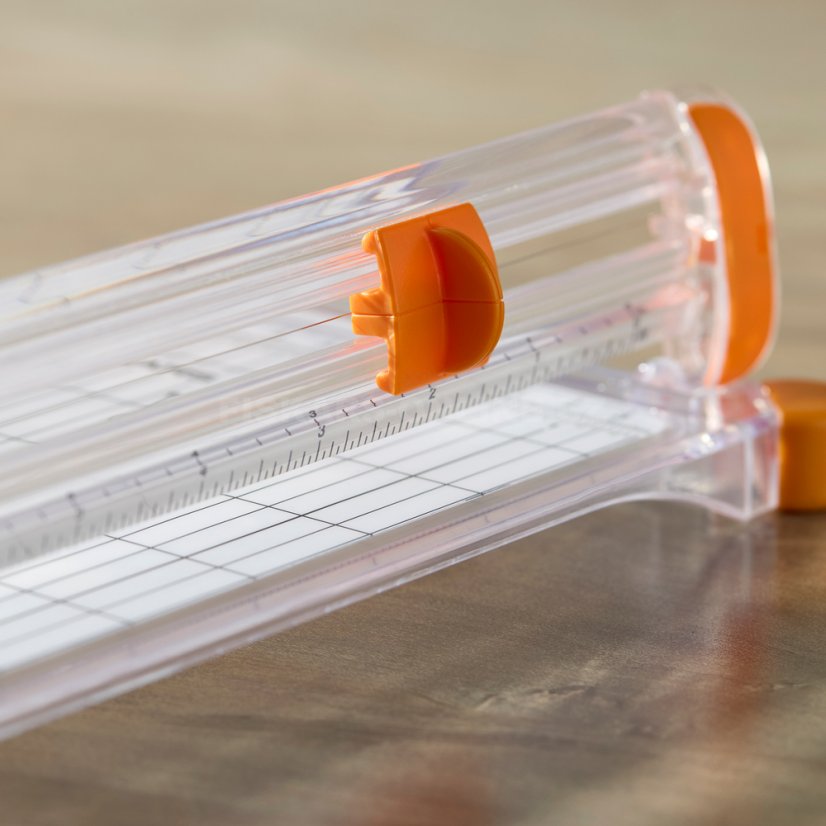 Řezačka papíru Fiskars SureCut 1077799 A4