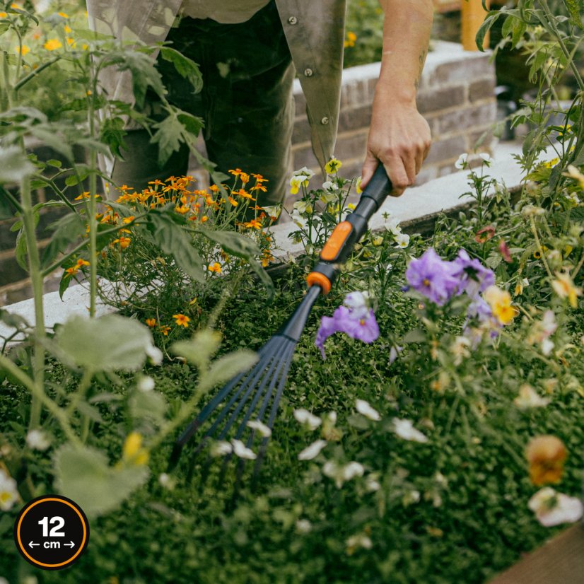 Kovové úzké hrábě Fiskars OneClick