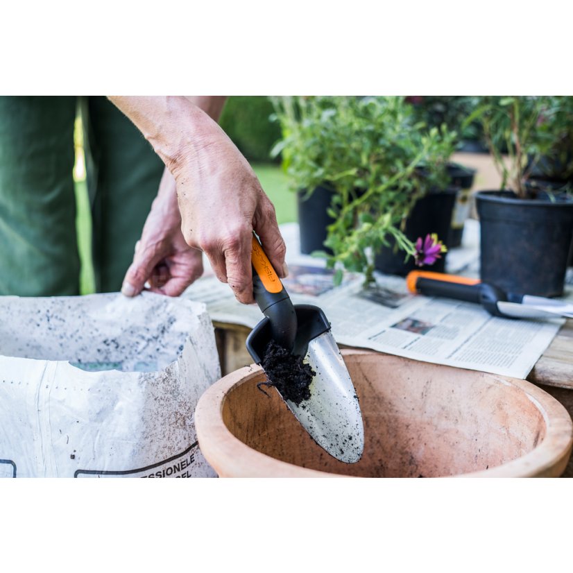 Lopatka Fiskars Premium