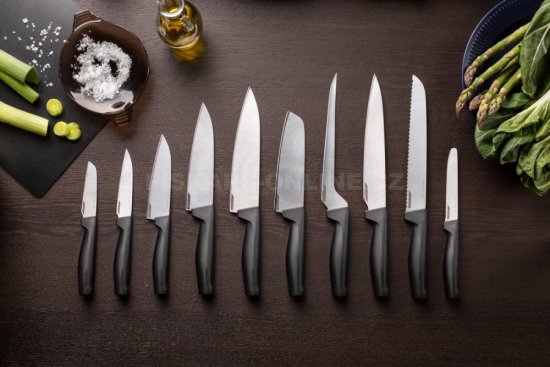 Střední kuchařský nůž Fiskars Hard Edge